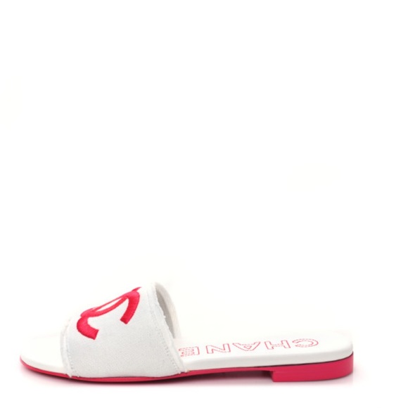 *BRAND NEW* CHANEL White and Fuchsia Jersey Knit Mules